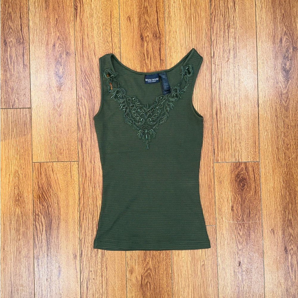BISOU BISOU TANK